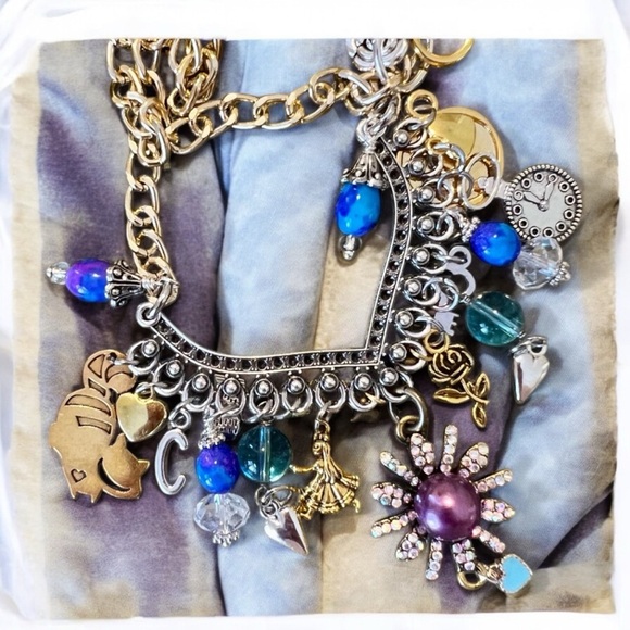 Cheshire Cat Alice in Wonderland charm necklace Vintage pieces gorgeous - Picture 5 of 17